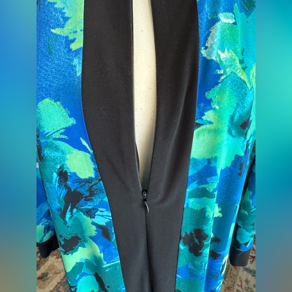 Joan Rivers Vibrant Blue and Black Floral Kimono - Picture 8 of 10